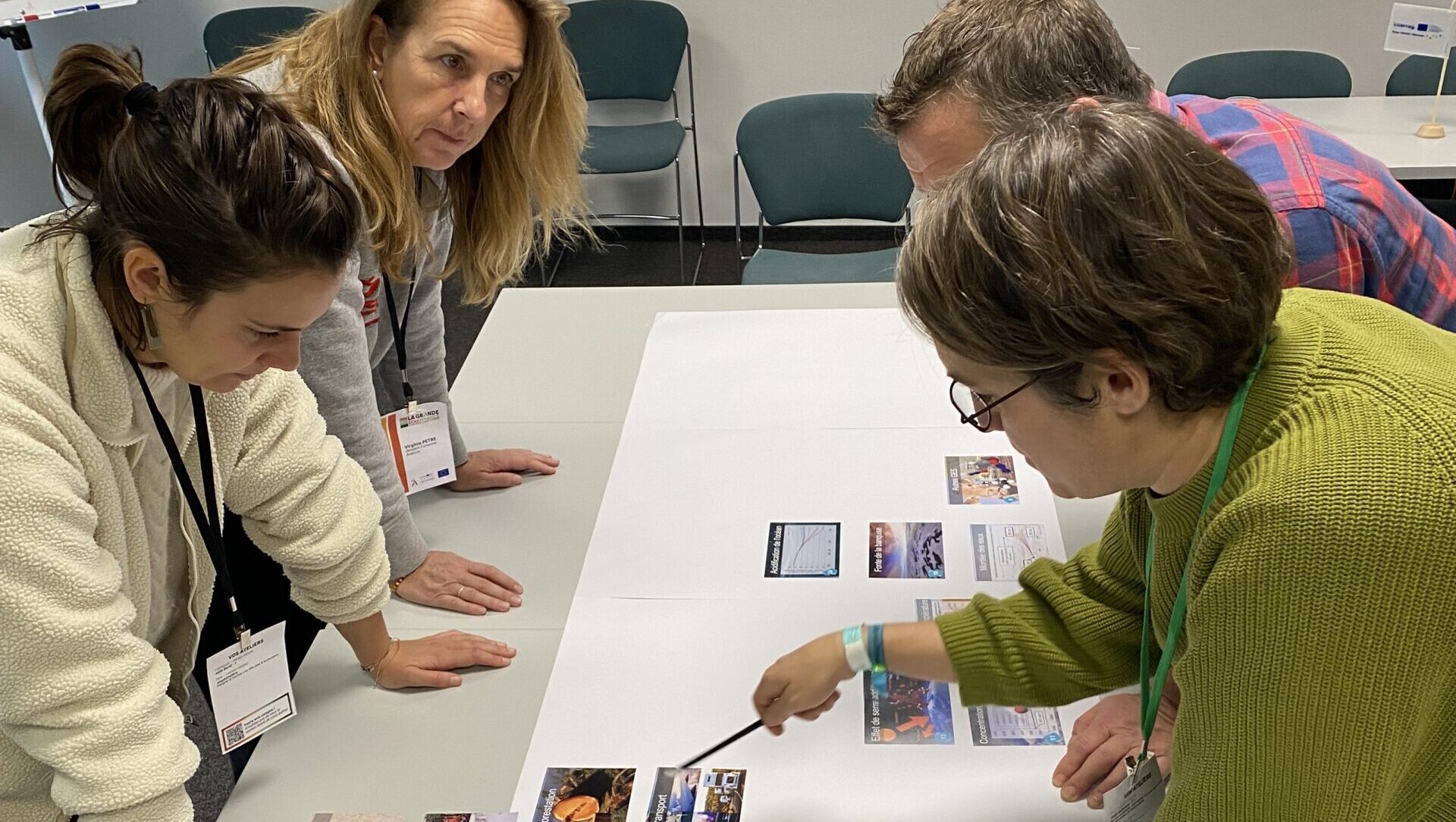 Participants à un atelier pratique.